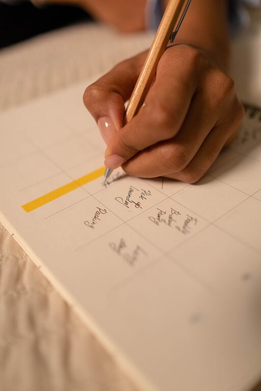 How to Set Realistic Weekly Goals for Consistent Success